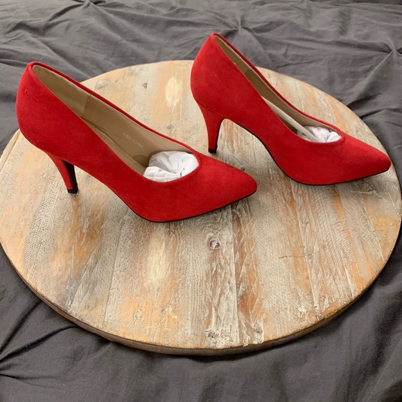 Shoes - Red heels